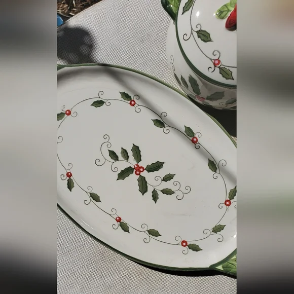Temp-Tations Green and Red Holiday Dish Set - Picture 4 of 7